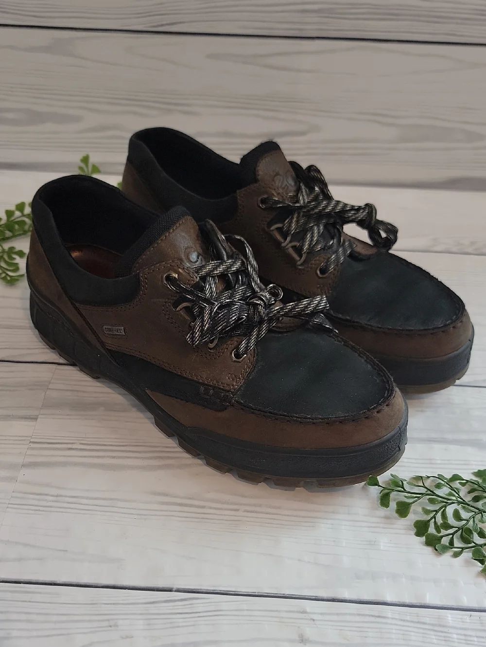 Ecco Track GTX Men's Casual Leather Lace-Up Shoes in Brown and Black Size 11